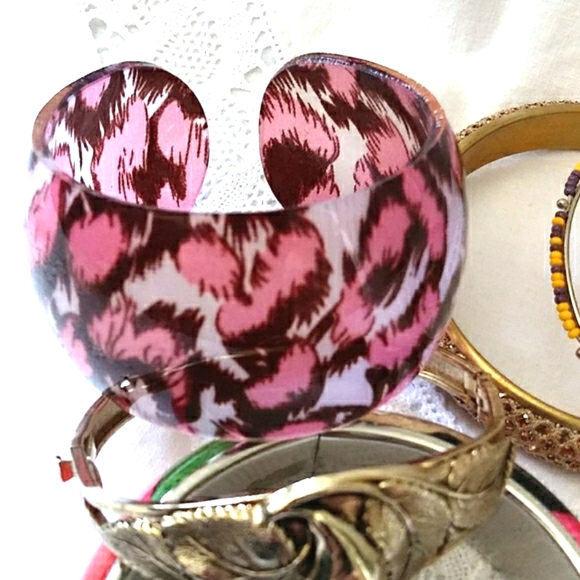 🦊 10 Bracelets Bangles Cuff Clamp Beaded Vintage - Picture 6 of 6